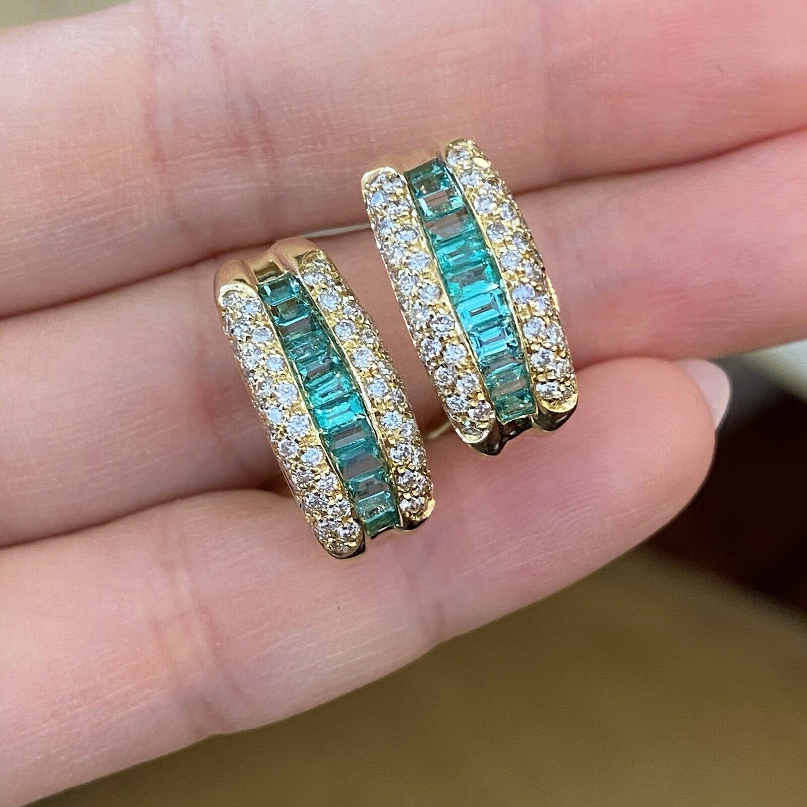 Emerald And Diamond Half Hoop Earrings In 18k Yellow Gold Hm2214